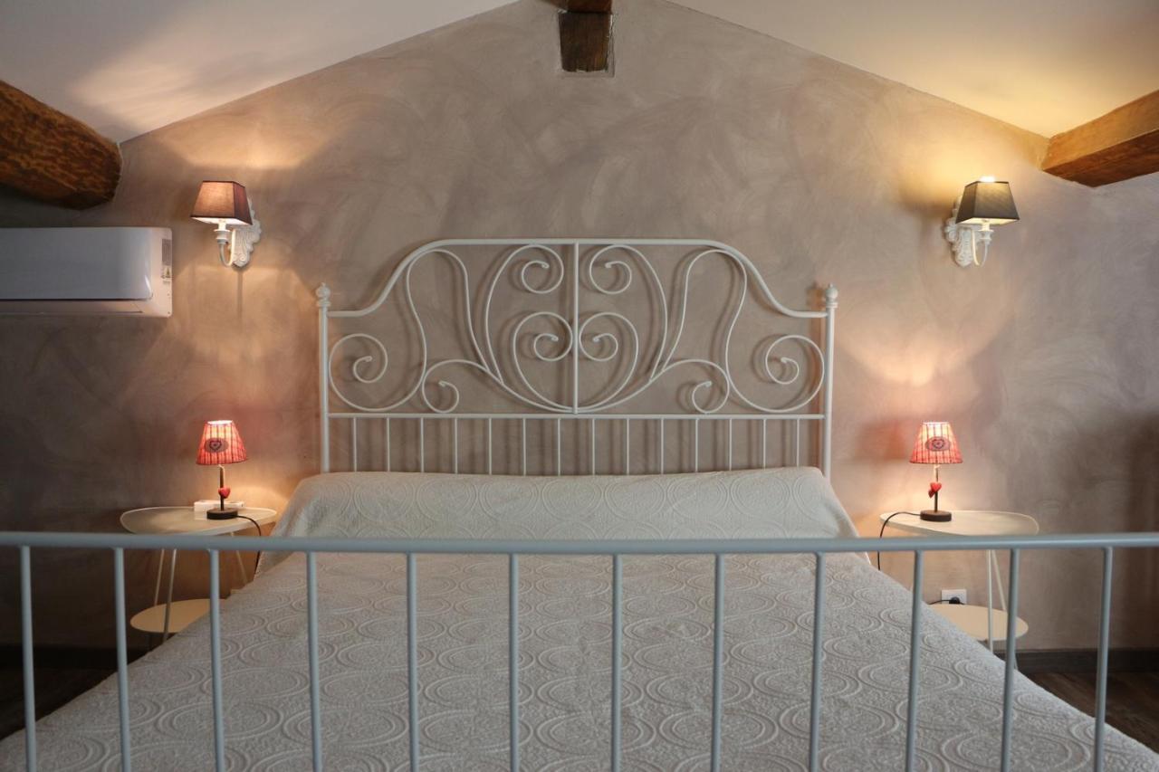 Gite " Suzon" A Peyroutas Vignonet St Emilion Exterior foto